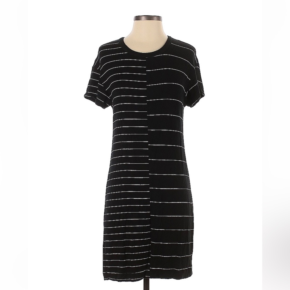 Lou & Grey T-Shirt Dress